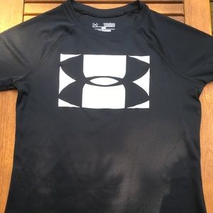 UNDER ARMOUR: Black Shirt Size Small